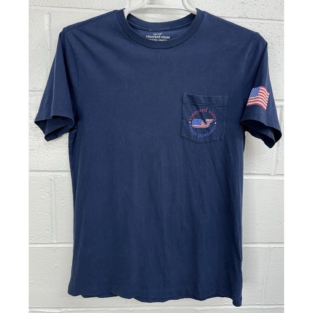 VINEYARD VINES Patriotic American Flag Whale Pocket Blue T-Shirt - Size Small - Picture 2 of 4